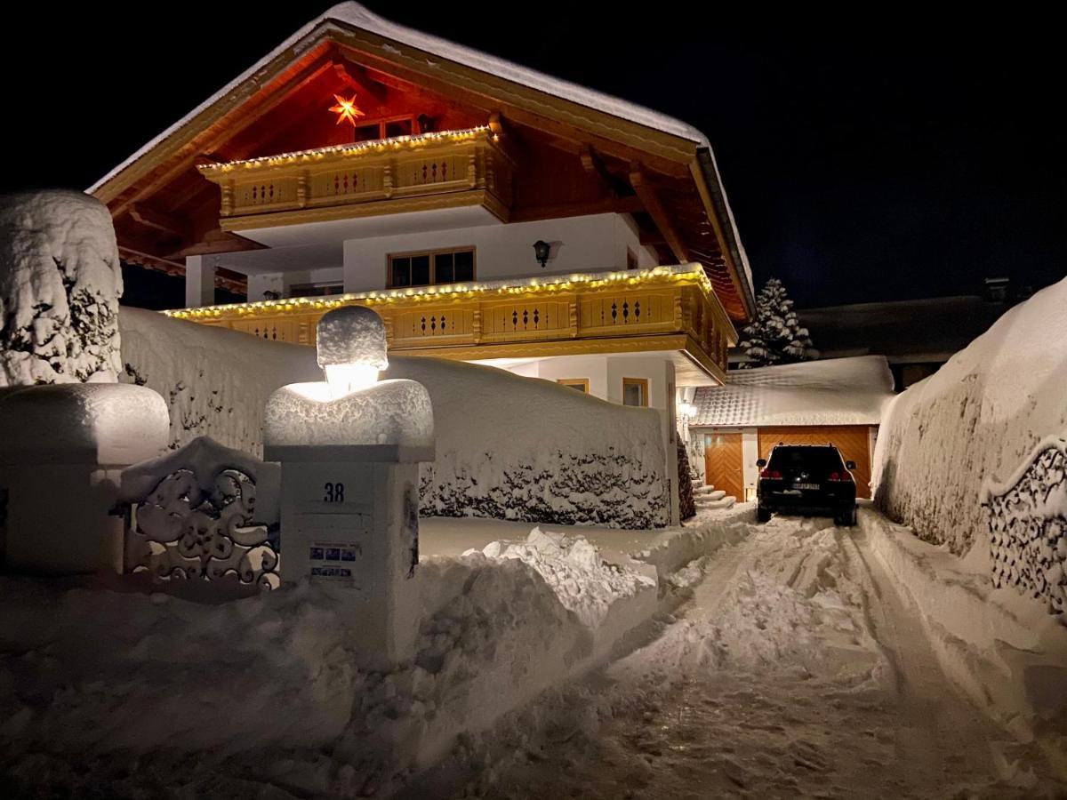 Ferienwohnung Mit Bergblick Unterammergau Bagian luar foto