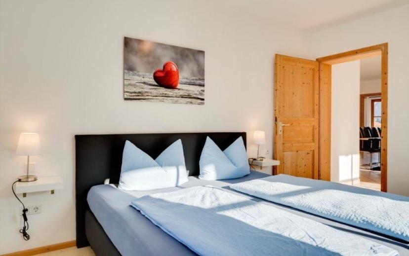 Ferienwohnung Mit Bergblick Unterammergau Bagian luar foto