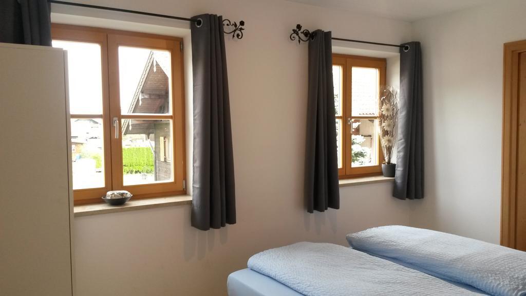 Ferienwohnung Mit Bergblick Unterammergau Bagian luar foto