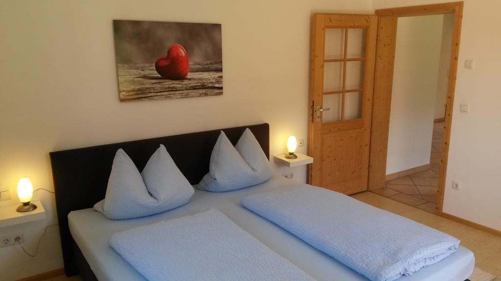 Ferienwohnung Mit Bergblick Unterammergau Bagian luar foto