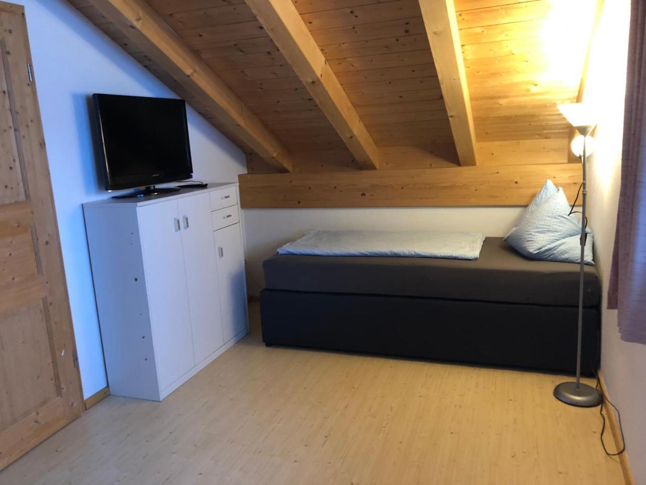 Ferienwohnung Mit Bergblick Unterammergau Bagian luar foto