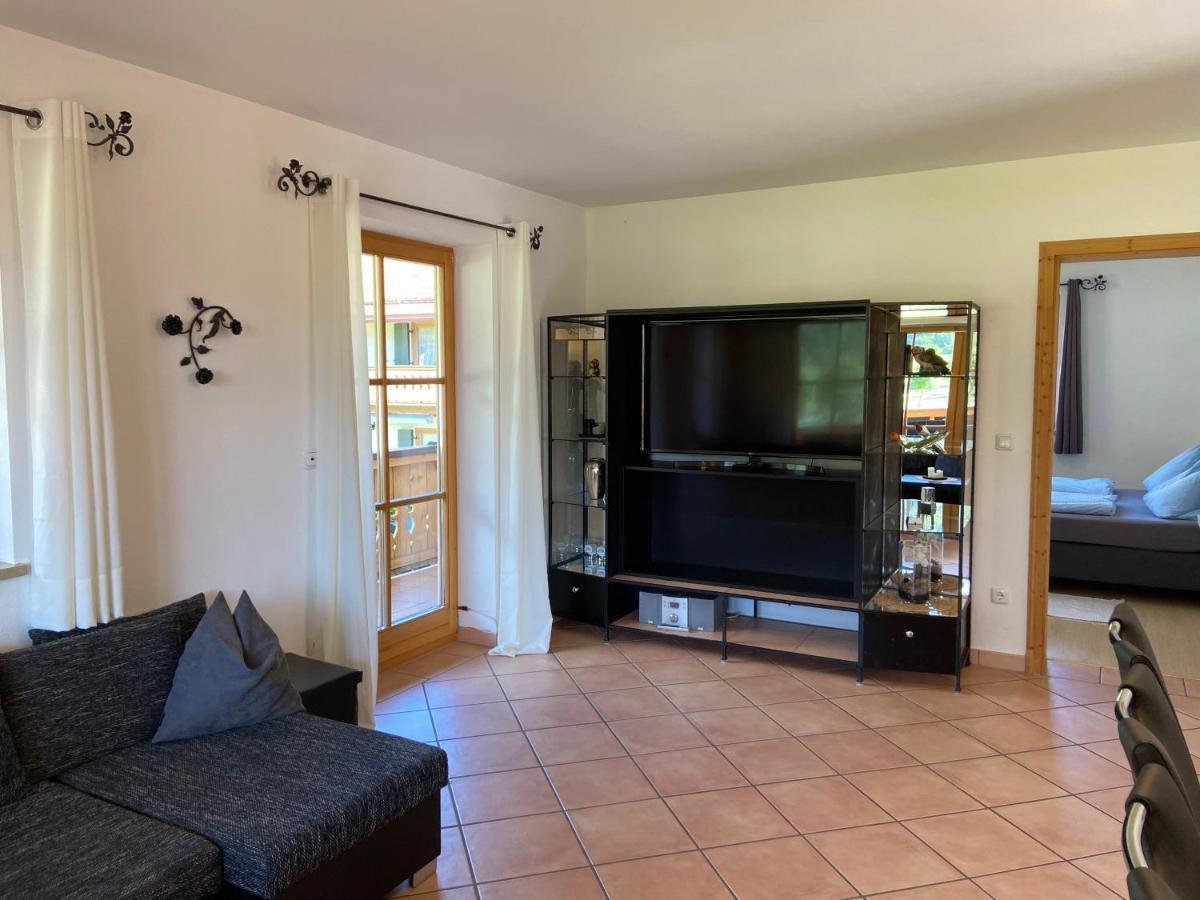 Ferienwohnung Mit Bergblick Unterammergau Bagian luar foto