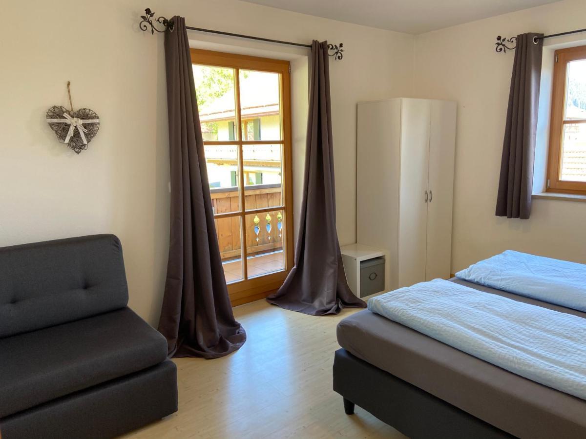 Ferienwohnung Mit Bergblick Unterammergau Bagian luar foto